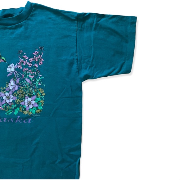 Vintage Short Sleeve T-Shirt Graphic Alaska with Flowers - Picture 2 of 8